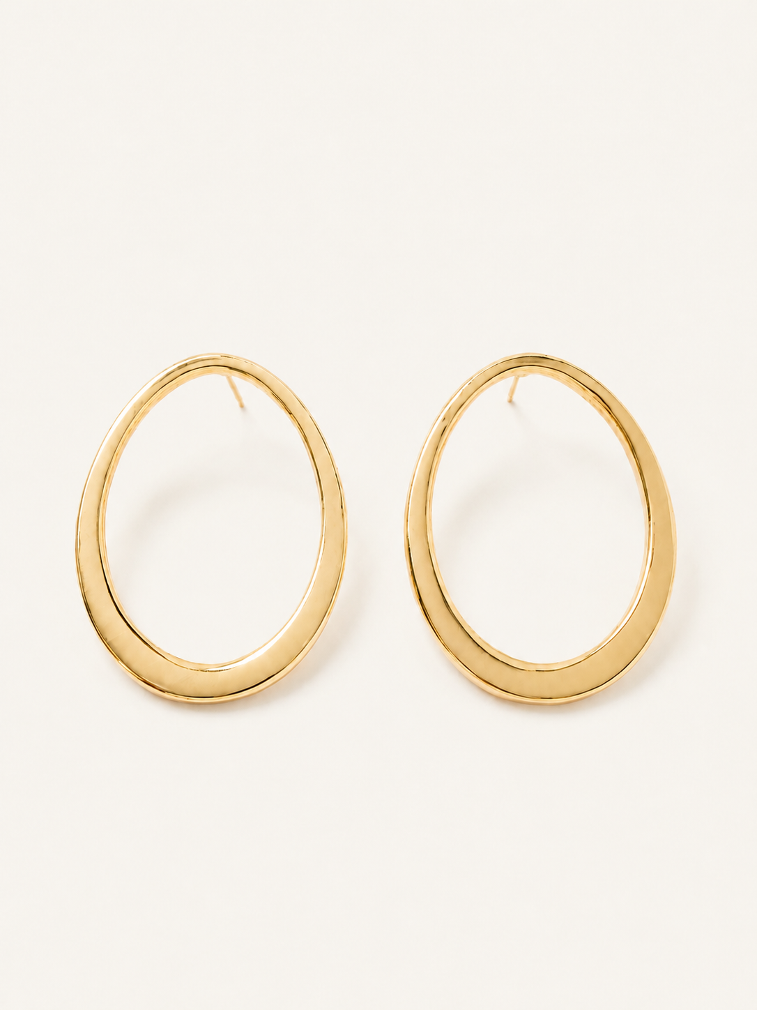 Brinco Oval Ouro