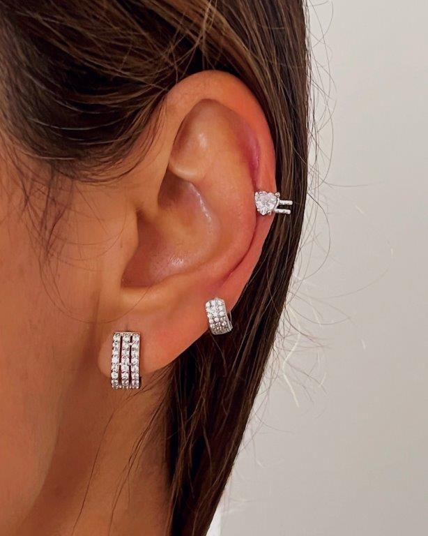 Piercing Fake Cari