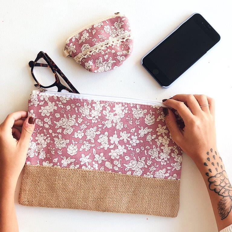 Kit Nécessaire E Bolsinha Floral