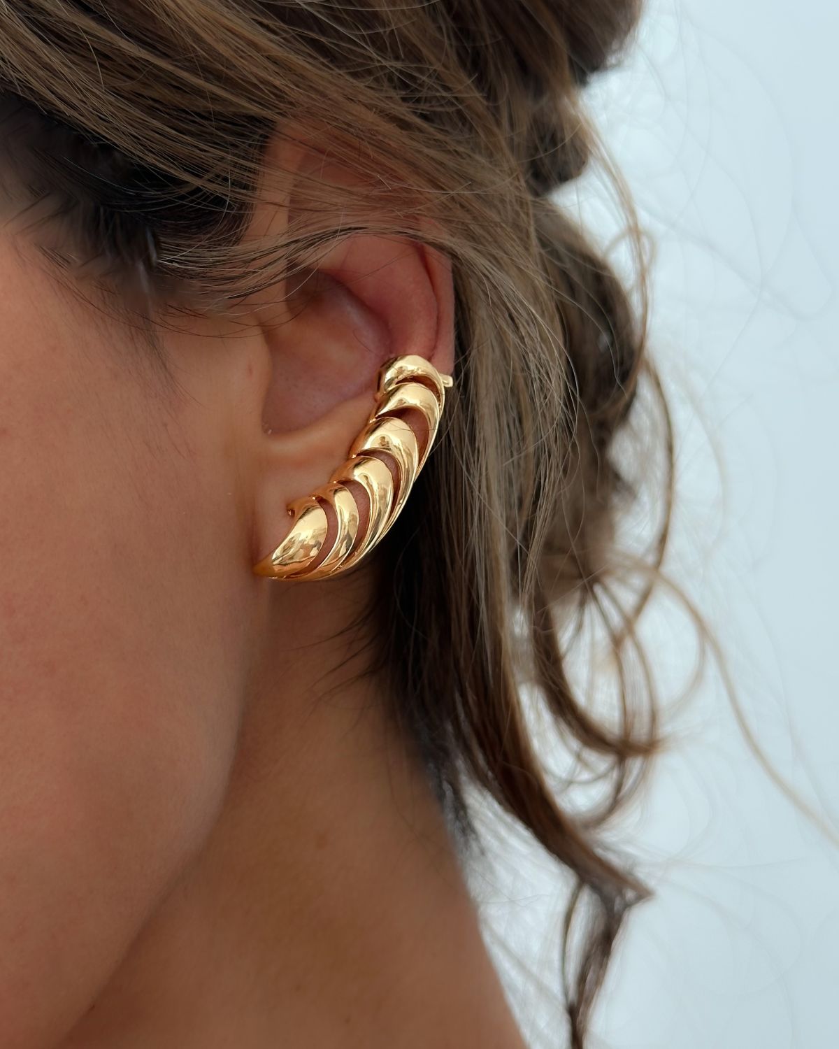 Ear Cuff Laila Ouro