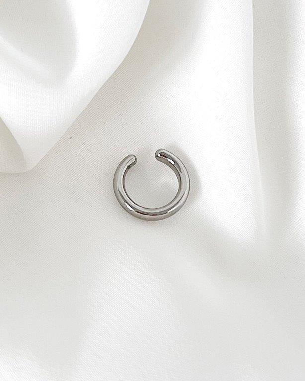 Piercing Fake Ivi Prata