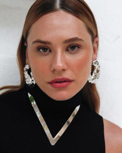 Choker Yates Prata