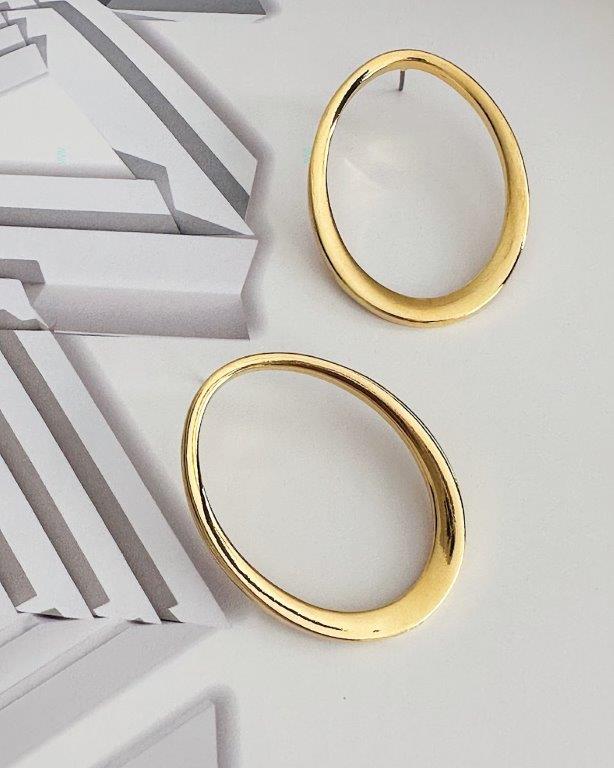 Brinco Oval Ouro