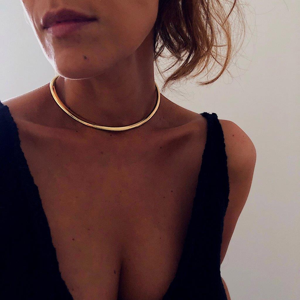 Choker Achatada Ouro